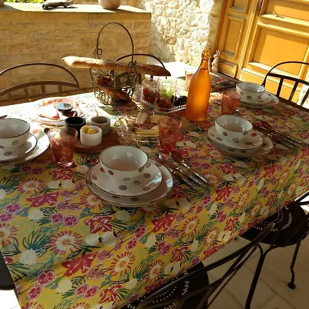 La Lezardiere Bed & Breakfast *